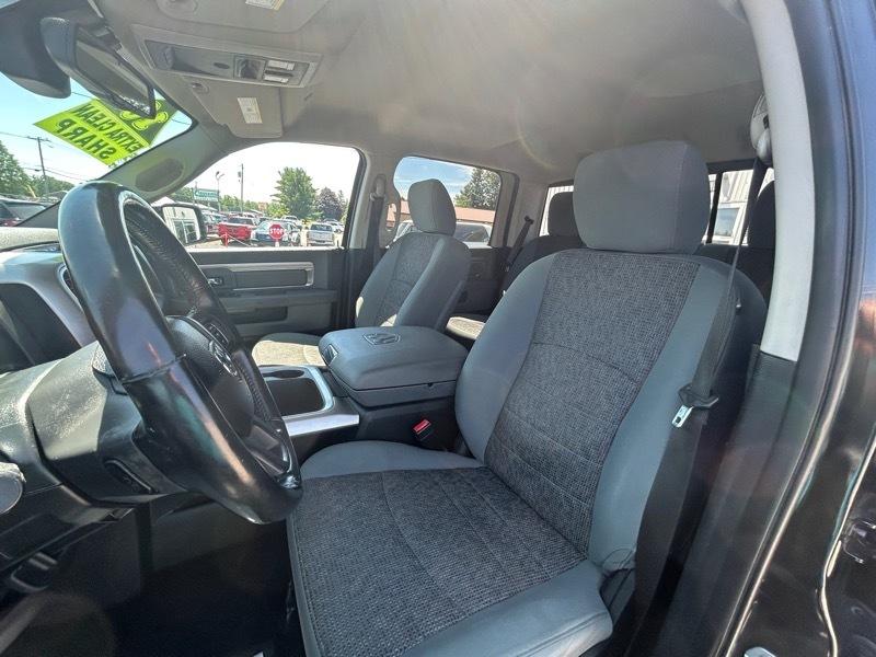 RAM 1500 Big Horn Crew Cab 4WD 2018
