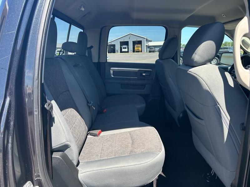 RAM 1500 Big Horn Crew Cab 4WD 2018