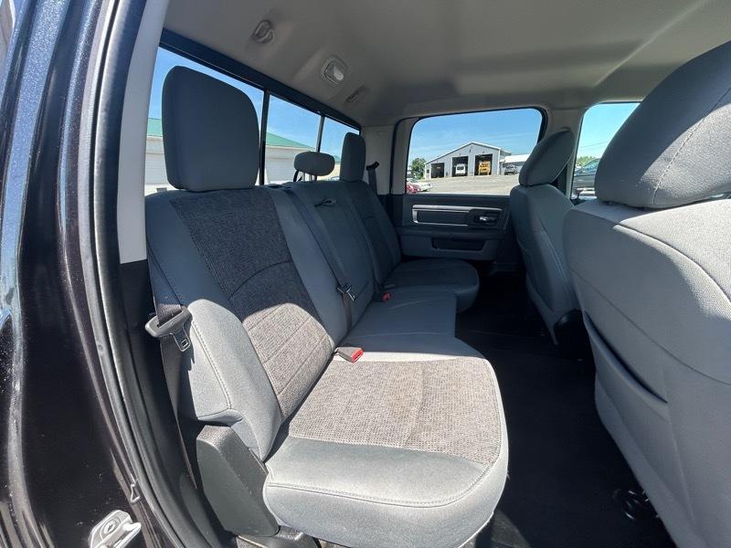 RAM 1500 Big Horn Crew Cab 4WD 2018