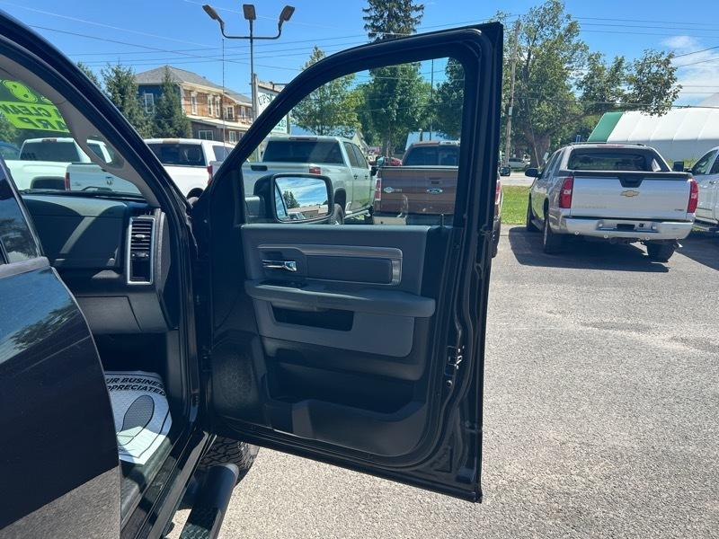 RAM 1500 Big Horn Crew Cab 4WD 2018