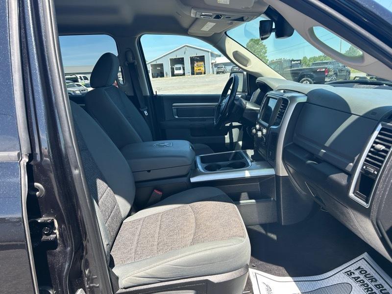 RAM 1500 Big Horn Crew Cab 4WD 2018