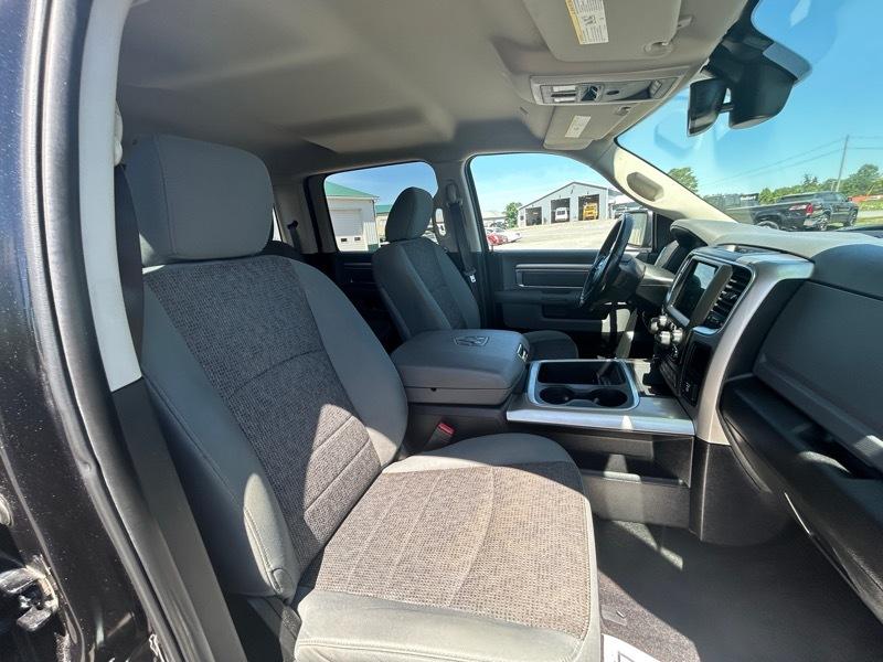 RAM 1500 Big Horn Crew Cab 4WD 2018