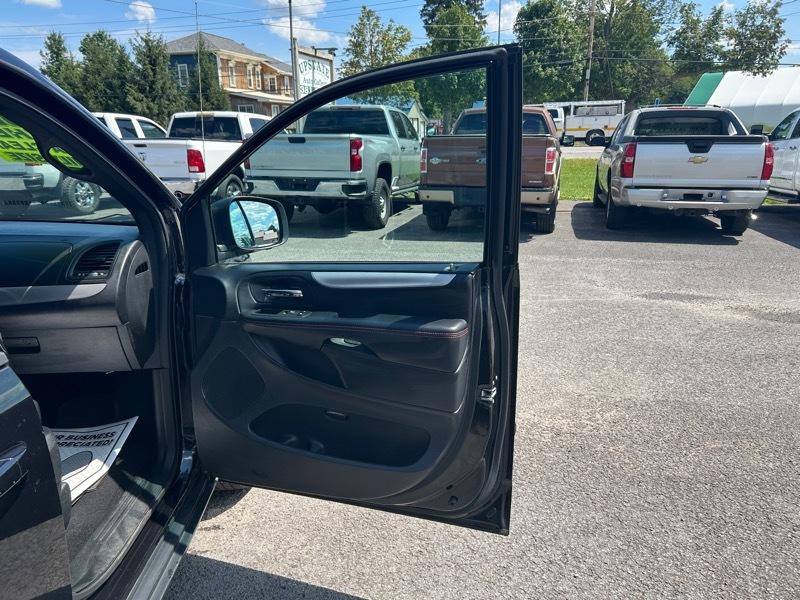 Dodge Grand Caravan R/T 2015