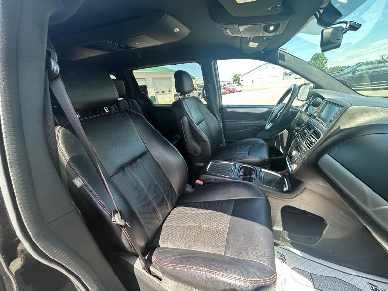 Dodge Grand Caravan R/T 2015