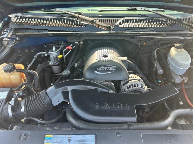 Chevrolet Suburban 1500 4WD 2005