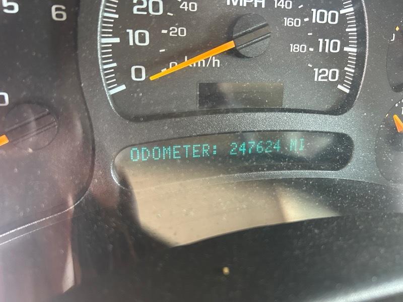 Chevrolet Suburban 1500 4WD 2005