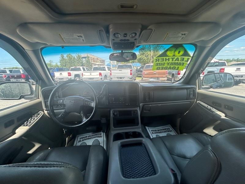 Chevrolet Suburban 1500 4WD 2005