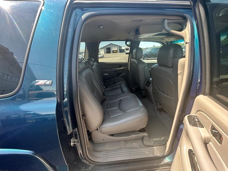 Chevrolet Suburban 1500 4WD 2005