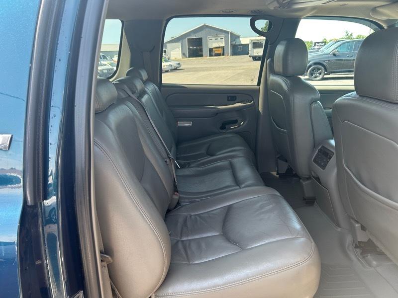 Chevrolet Suburban 1500 4WD 2005