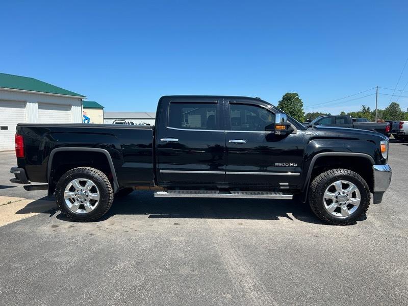 GMC Sierra 2500HD SLT Crew Cab 4WD 2017