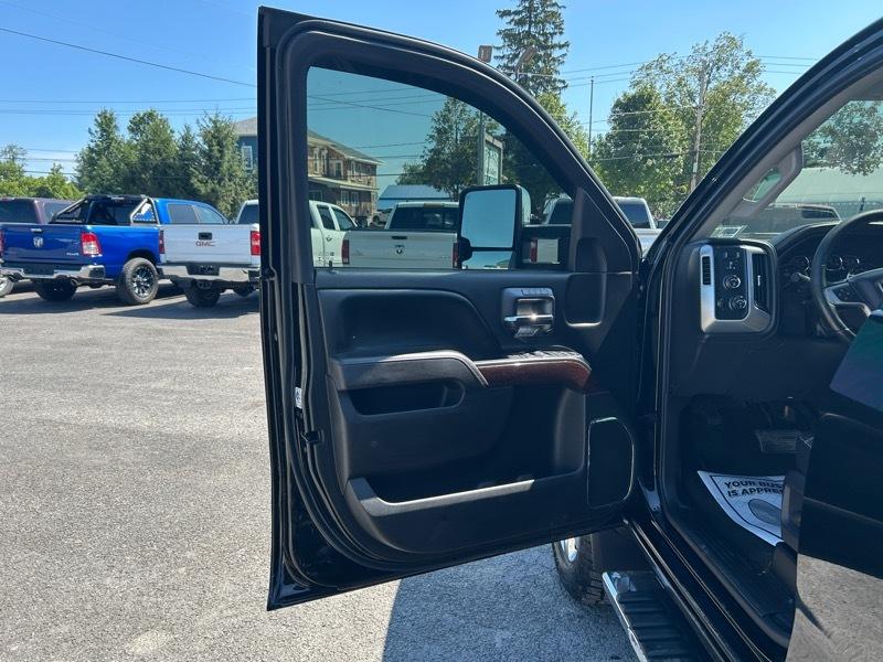 GMC Sierra 2500HD SLT Crew Cab 4WD 2017