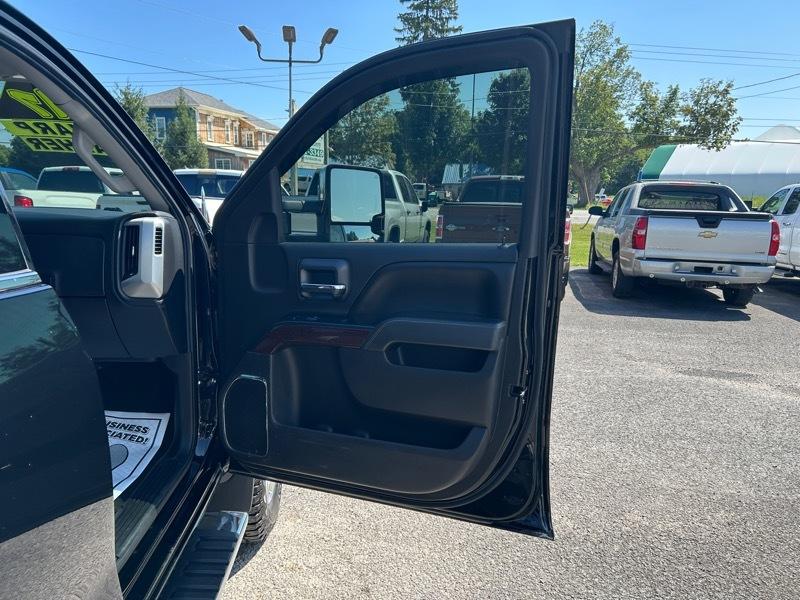 GMC Sierra 2500HD SLT Crew Cab 4WD 2017