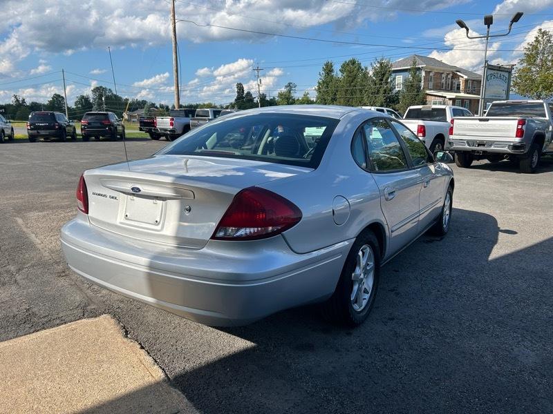 Ford Taurus SEL 2005
