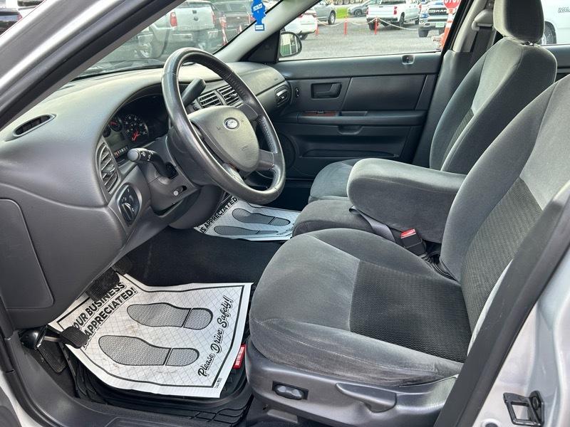 Ford Taurus SEL 2005