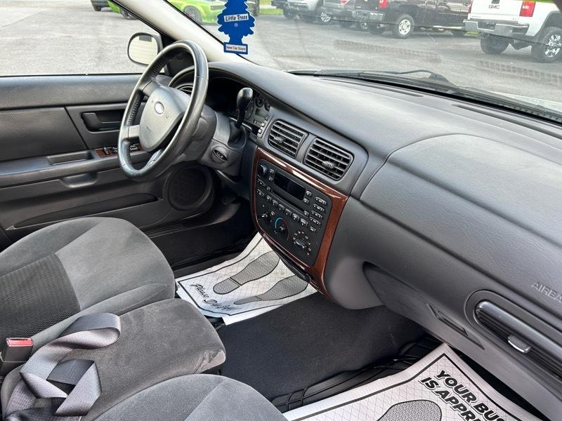 Ford Taurus SEL 2005