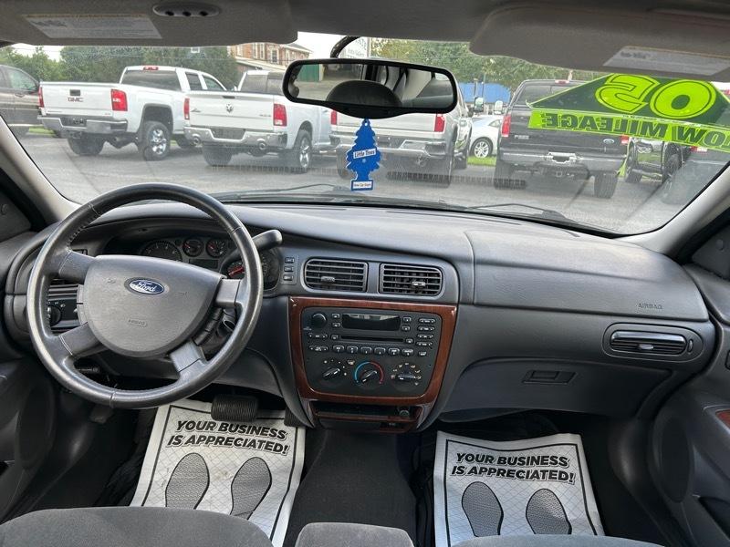Ford Taurus SEL 2005