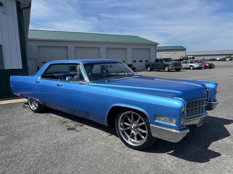 Cadillac Sedan  1966
