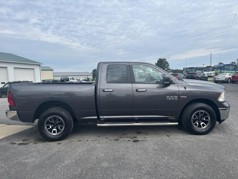 RAM 1500 SLT Quad Cab 4WD 2017