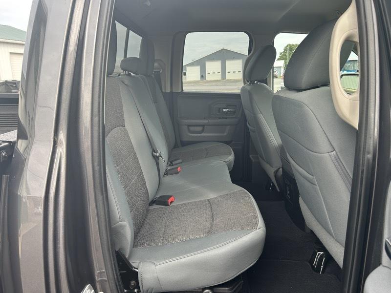 RAM 1500 SLT Quad Cab 4WD 2017
