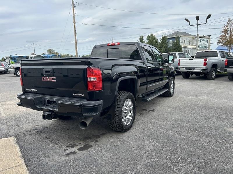 GMC Sierra 2500HD Denali Crew Cab 4WD SB 2017