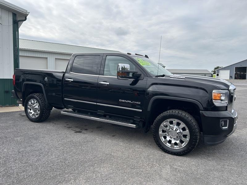 GMC Sierra 2500HD Denali Crew Cab 4WD SB 2017