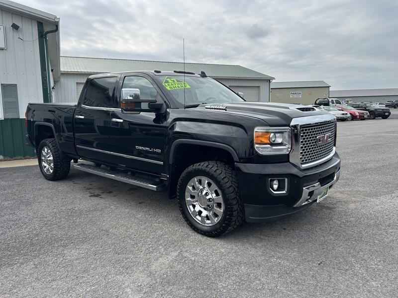 GMC Sierra 2500HD Denali Crew Cab 4WD SB 2017