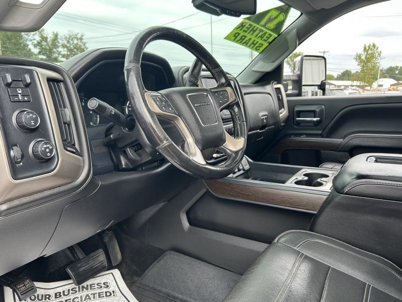 GMC Sierra 2500HD Denali Crew Cab 4WD SB 2017