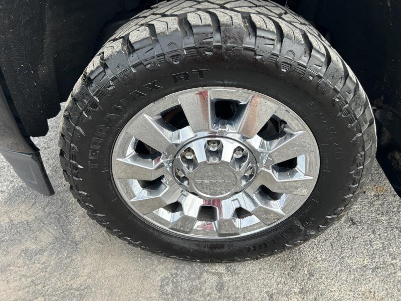 GMC Sierra 2500HD Denali Crew Cab 4WD SB 2017