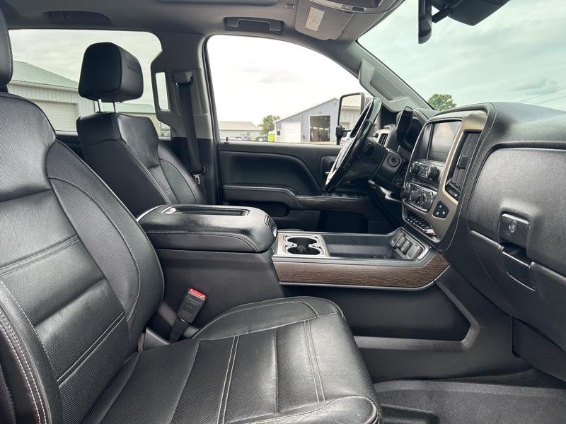 GMC Sierra 2500HD Denali Crew Cab 4WD SB 2017