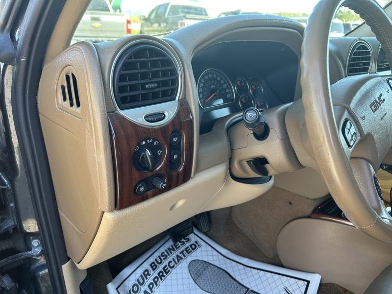 GMC Envoy SLE 4WD 2003