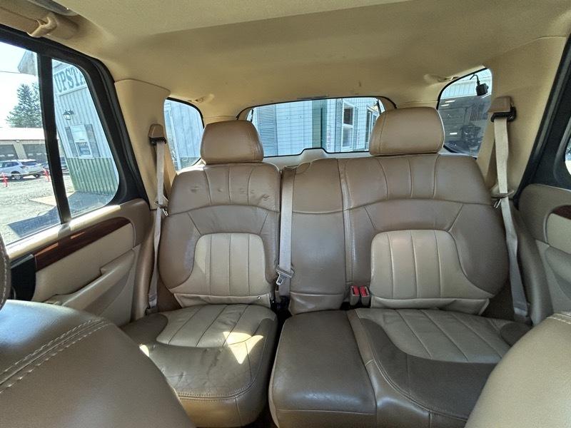 GMC Envoy SLE 4WD 2003