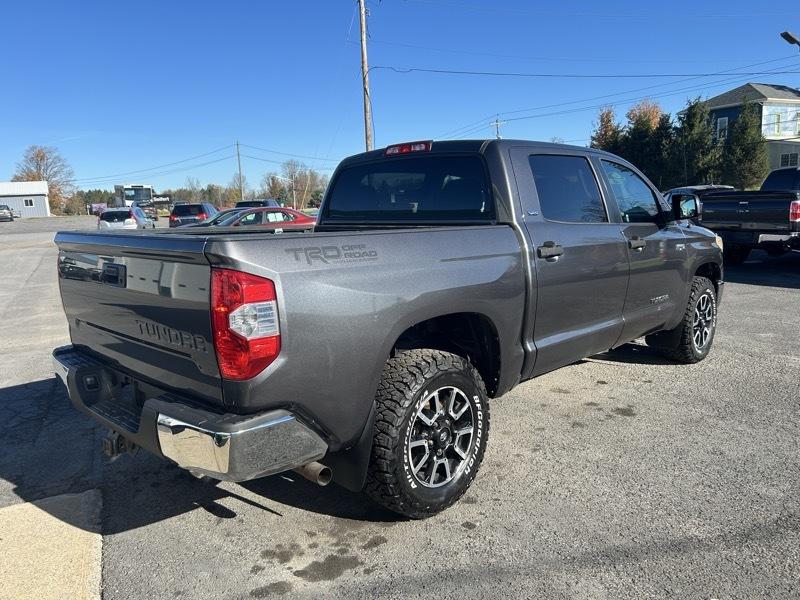 Toyota Tundra SR5 5.7L V8 CrewMax 4WD 2016