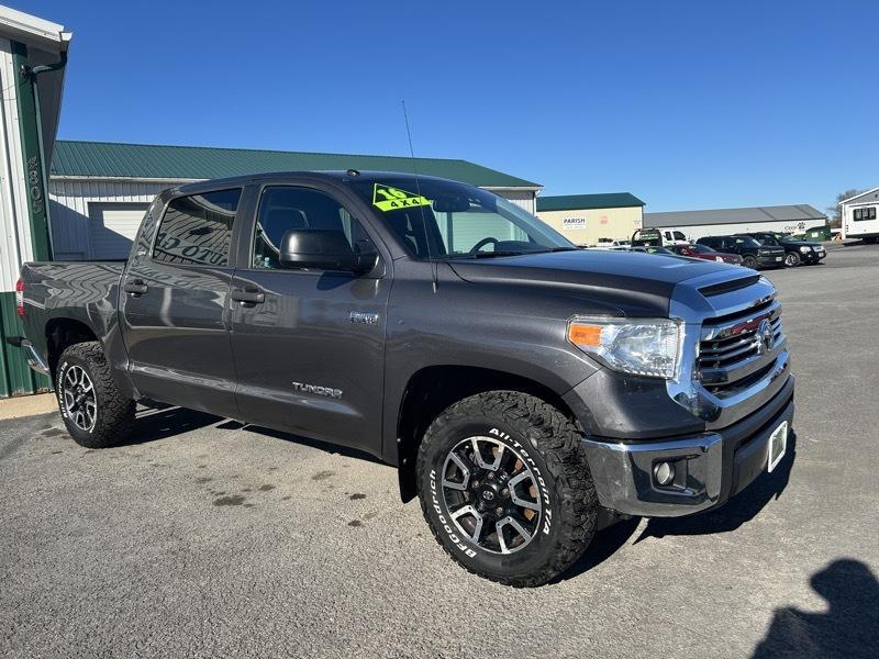 Toyota Tundra SR5 5.7L V8 CrewMax 4WD 2016
