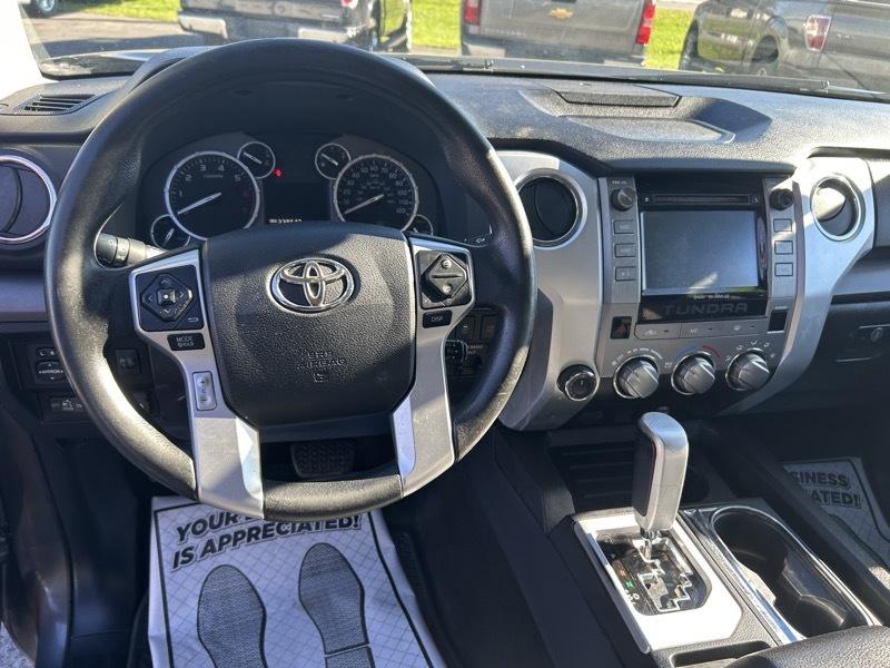 Toyota Tundra SR5 5.7L V8 CrewMax 4WD 2016