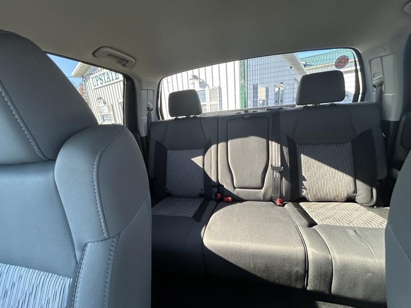 Toyota Tundra SR5 5.7L V8 CrewMax 4WD 2016