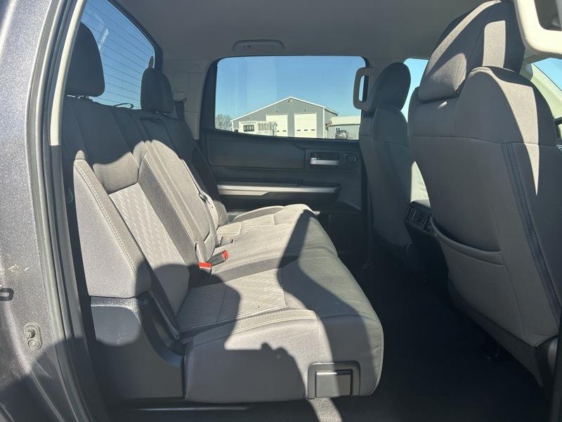 Toyota Tundra SR5 5.7L V8 CrewMax 4WD 2016