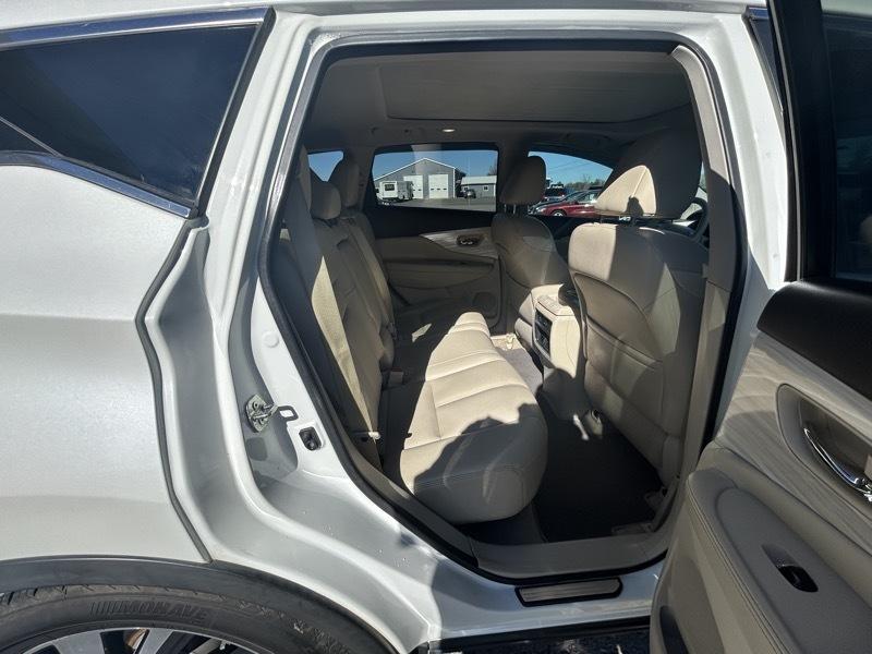 Nissan Murano SV AWD 2015