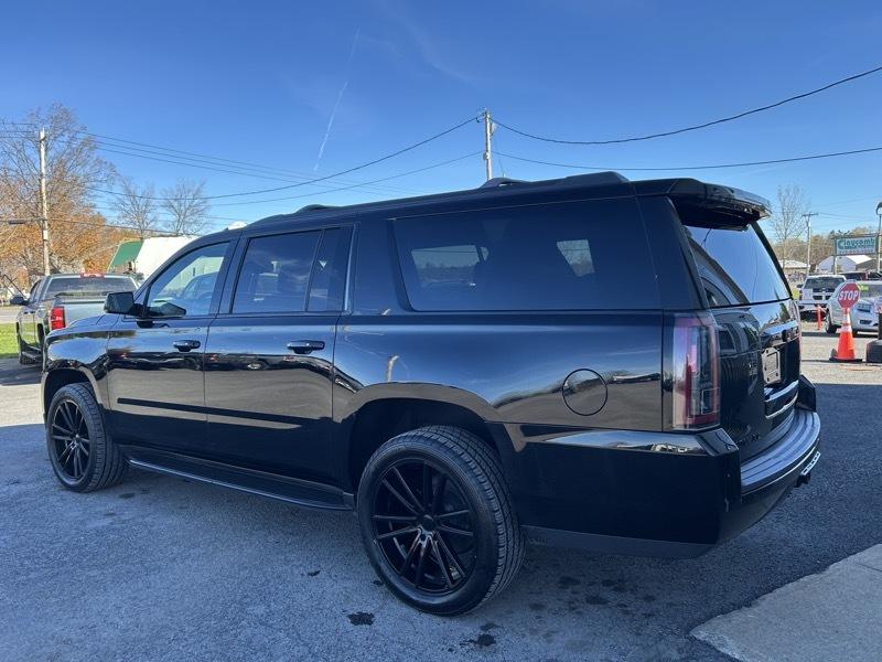 GMC Yukon XL SLT 4WD 2017