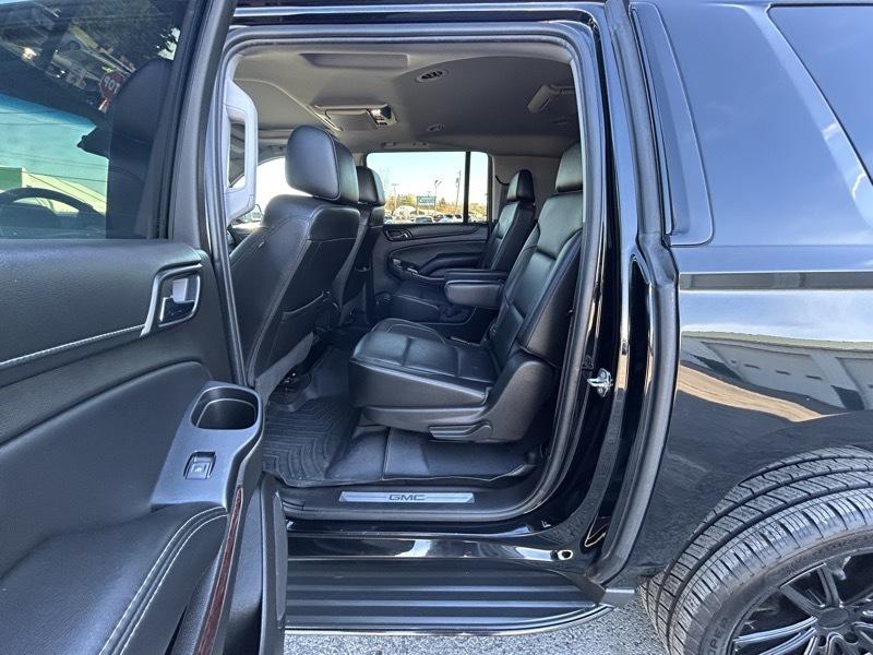 GMC Yukon XL SLT 4WD 2017