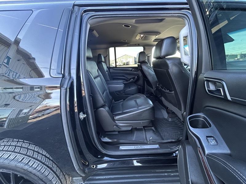 GMC Yukon XL SLT 4WD 2017