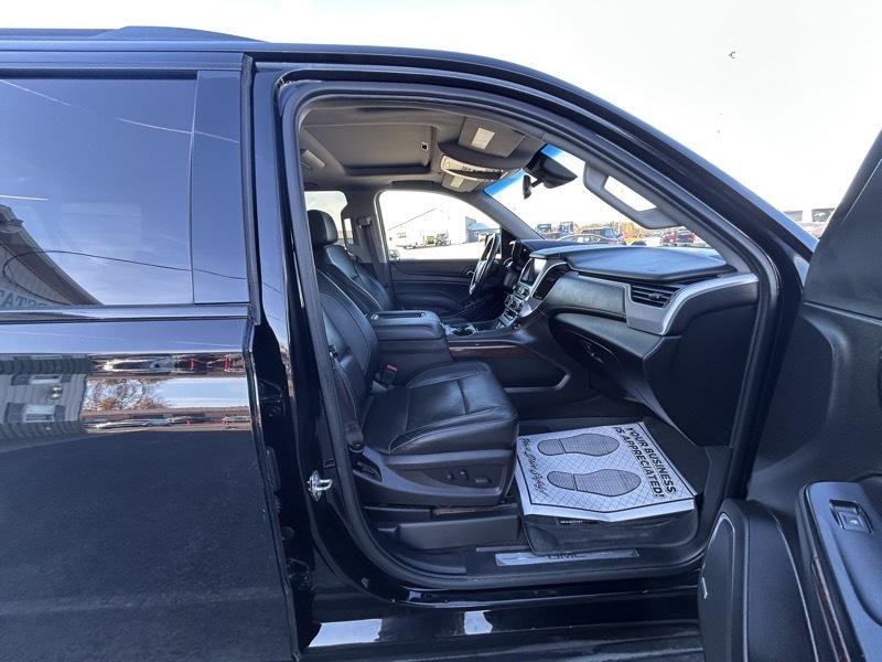 GMC Yukon XL SLT 4WD 2017