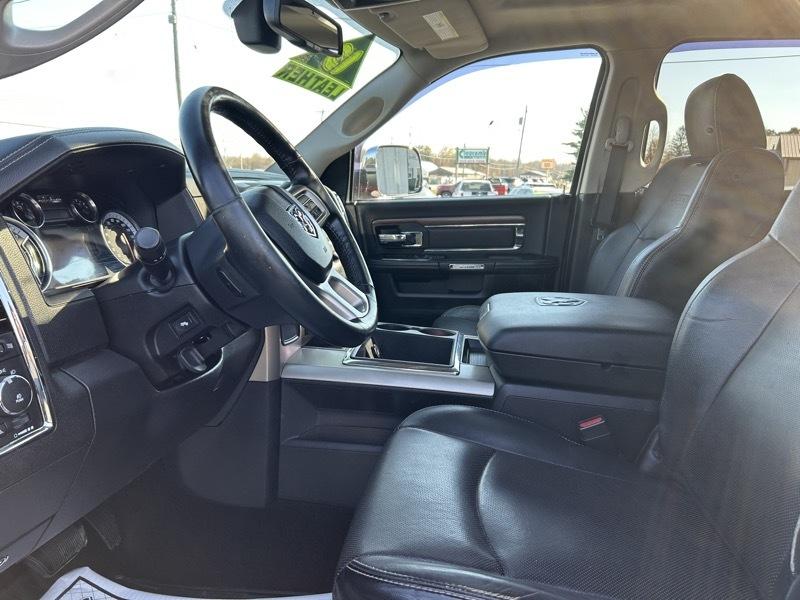 RAM 2500 Laramie Crew Cab SWB 4WD 2013
