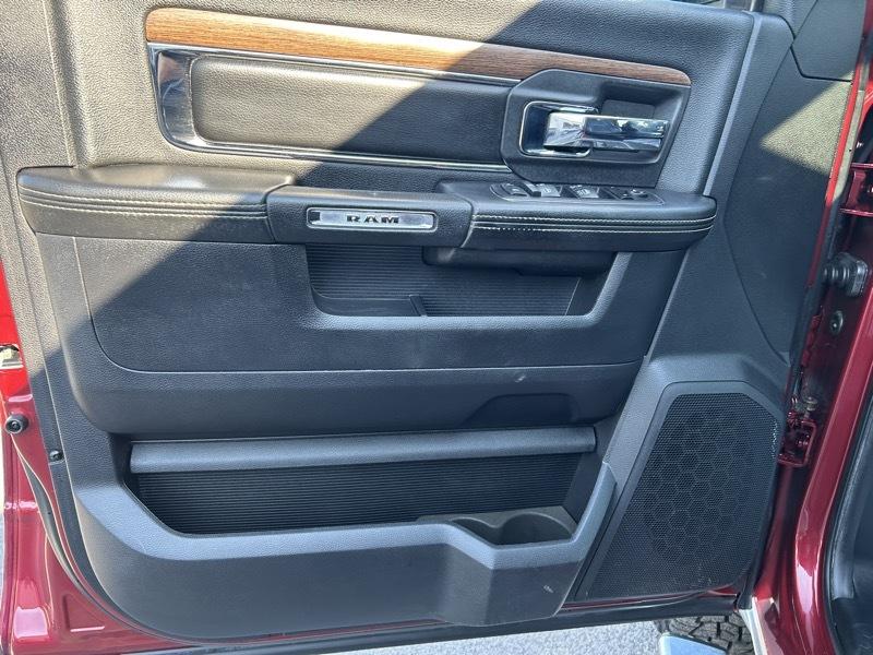 RAM 2500 Laramie Crew Cab SWB 4WD 2013