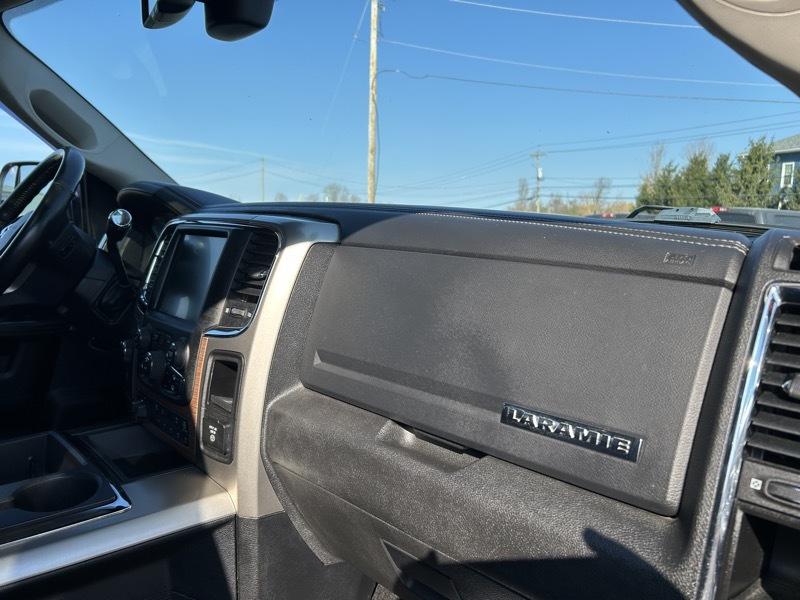 RAM 2500 Laramie Crew Cab SWB 4WD 2013