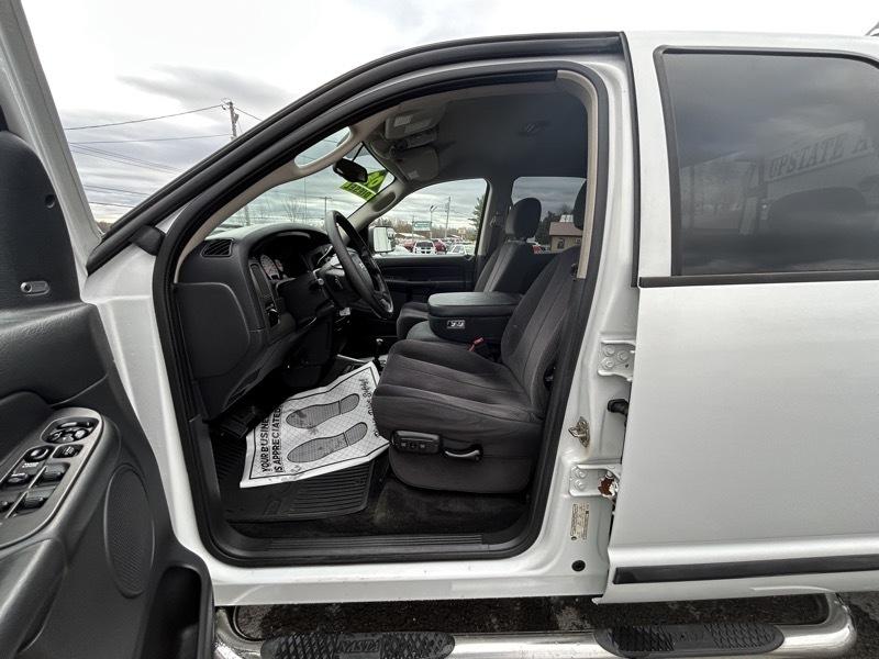 Dodge Ram 2500 ST Quad Cab Short Bed 4WD 2005