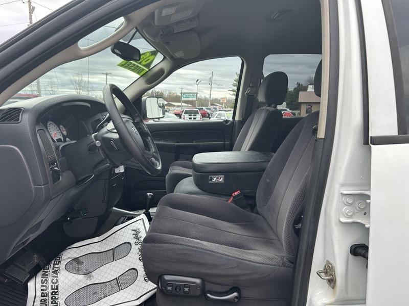 Dodge Ram 2500 ST Quad Cab Short Bed 4WD 2005