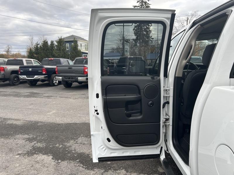 Dodge Ram 2500 ST Quad Cab Short Bed 4WD 2005