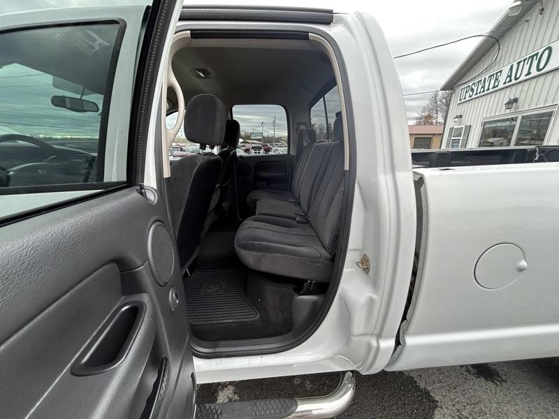 Dodge Ram 2500 ST Quad Cab Short Bed 4WD 2005