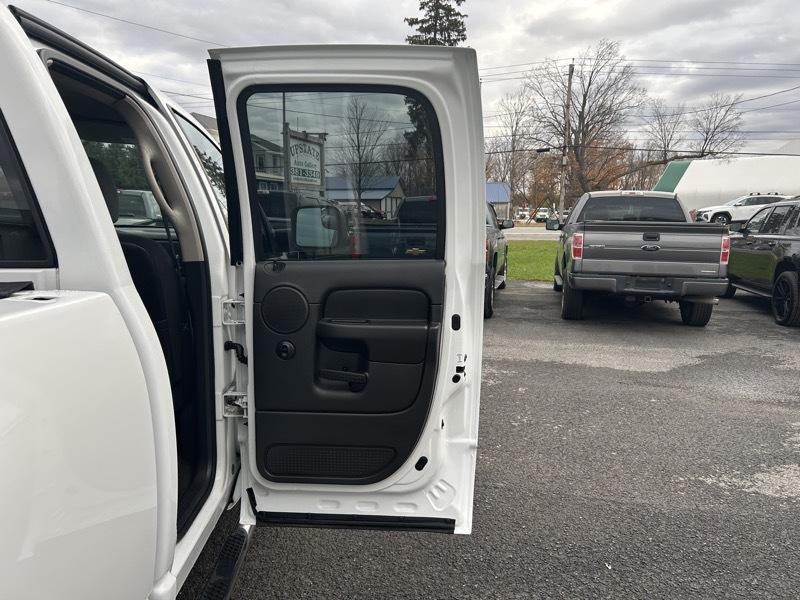 Dodge Ram 2500 ST Quad Cab Short Bed 4WD 2005