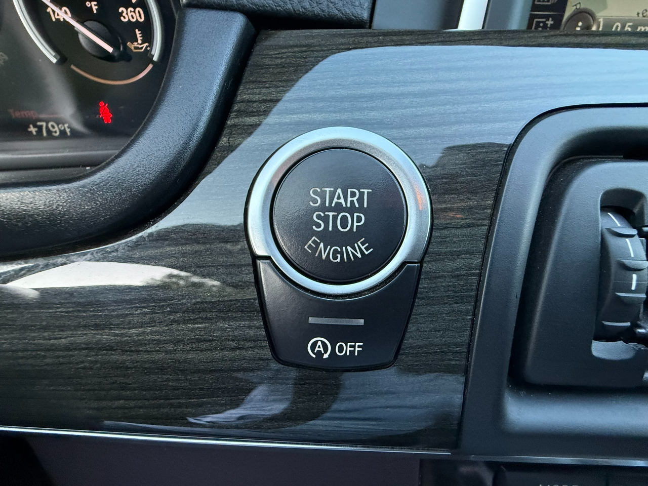 BMW 5-Series 528i xDrive 2014